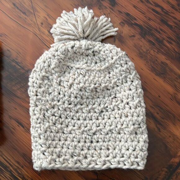 Hand Knit Hat and Matching Headband in Light Grey/Oatmeal O/S - Picture 5 of 8